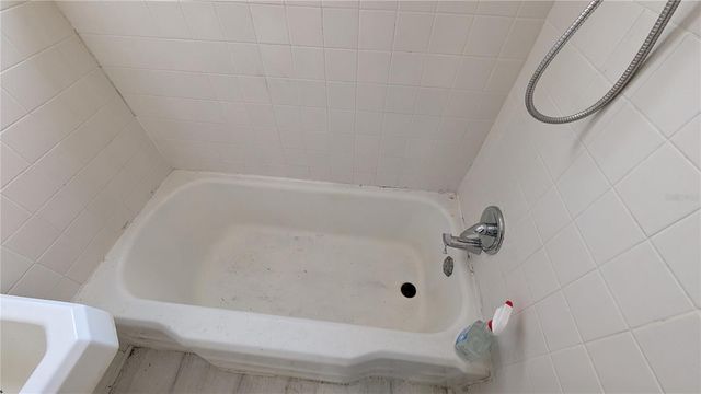 2801 W CLEVELAND STREET, Tampa, FL 33609