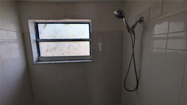 2801 W CLEVELAND STREET, Tampa, FL 33609