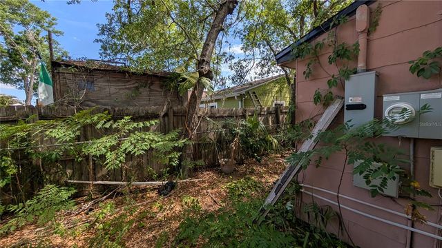 2801 W CLEVELAND STREET, Tampa, FL 33609