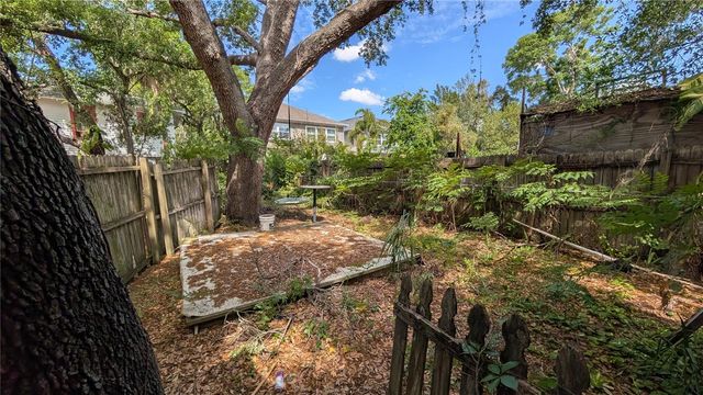 2801 W CLEVELAND STREET, Tampa, FL 33609