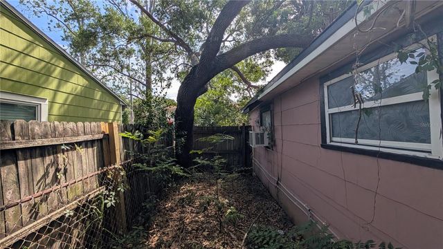 2801 W CLEVELAND STREET, Tampa, FL 33609