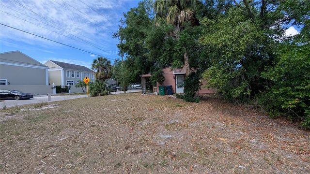 2801 W CLEVELAND STREET, Tampa, FL 33609