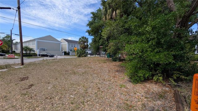 2801 W CLEVELAND STREET, Tampa, FL 33609