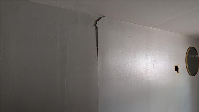 2801 W CLEVELAND STREET, Tampa, FL 33609