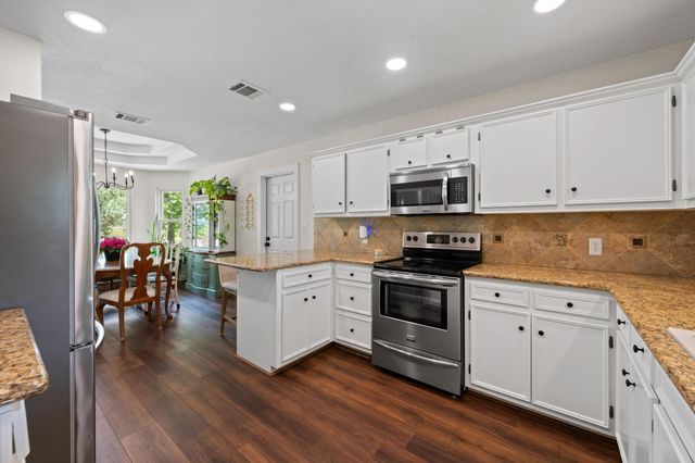 1945 Settlers Way Drive, Sealy, TX 77474