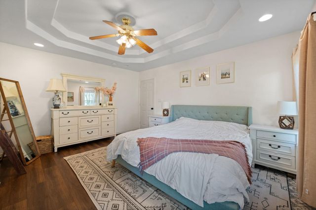 1945 Settlers Way Drive, Sealy, TX 77474
