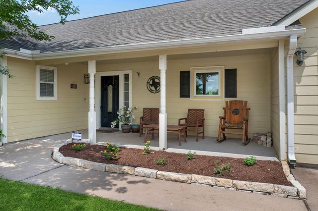 1945 Settlers Way Drive, Sealy, TX 77474