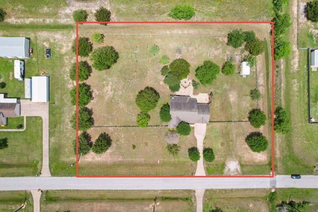 1945 Settlers Way Drive, Sealy, TX 77474