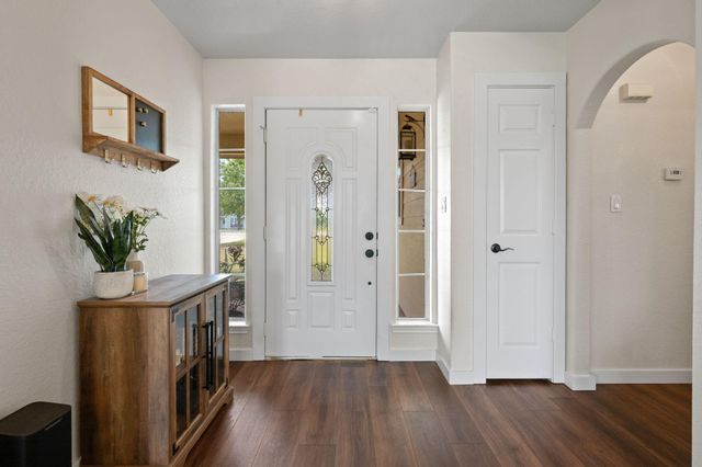 1945 Settlers Way Drive, Sealy, TX 77474