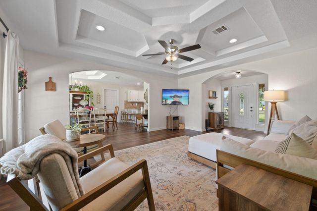 1945 Settlers Way Drive, Sealy, TX 77474