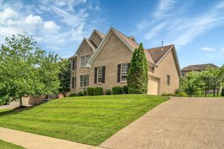 147 N Shadowhaven Way, Hendersonville, TN 37075