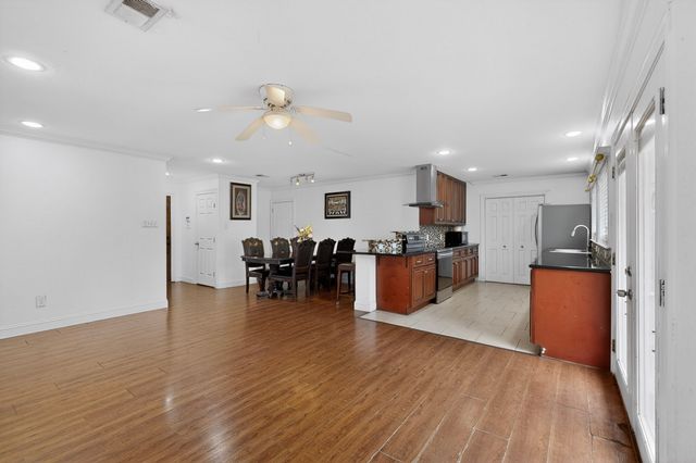 2421 Harbor Trail, Irving, TX 75060