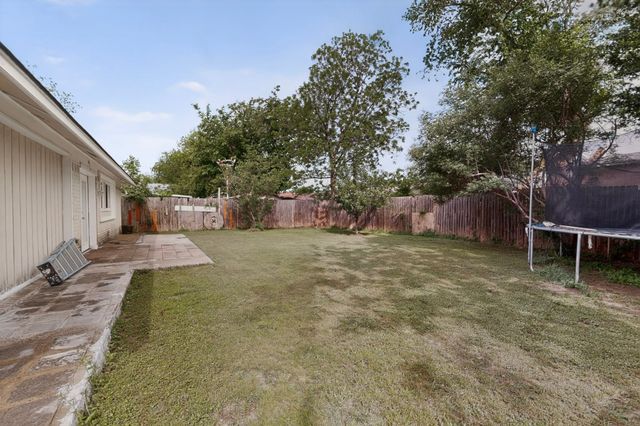 2421 Harbor Trail, Irving, TX 75060