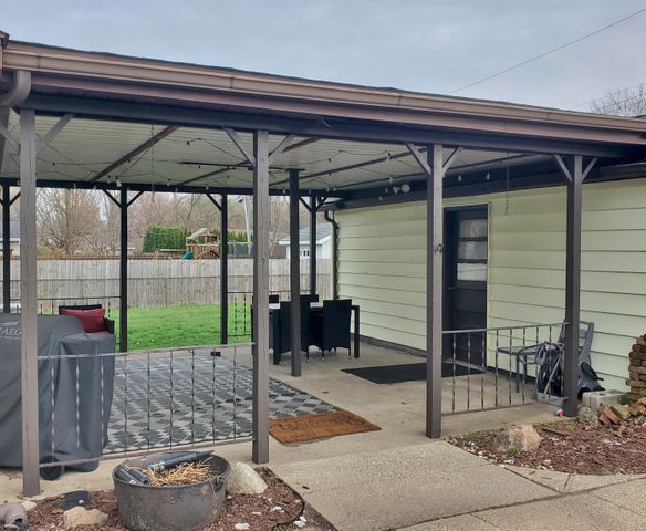 310 Seimetz Drive, La Porte, IN 46350