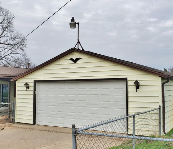 310 Seimetz Drive, La Porte, IN 46350