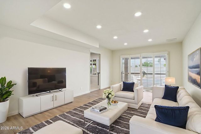 10049 N 25TH Place, Phoenix, AZ 85028