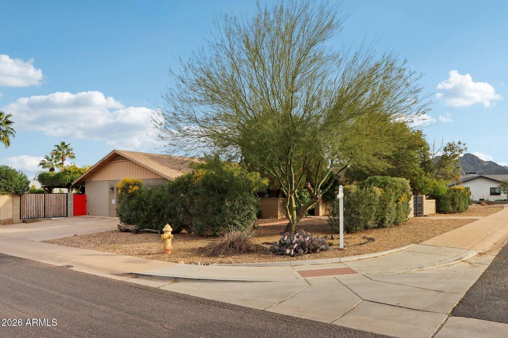 10049 N 25TH Place, Phoenix, AZ 85028 — photo 5