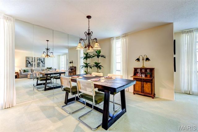 923 Claytonbrook Drive 2, Ballwin, MO 63011