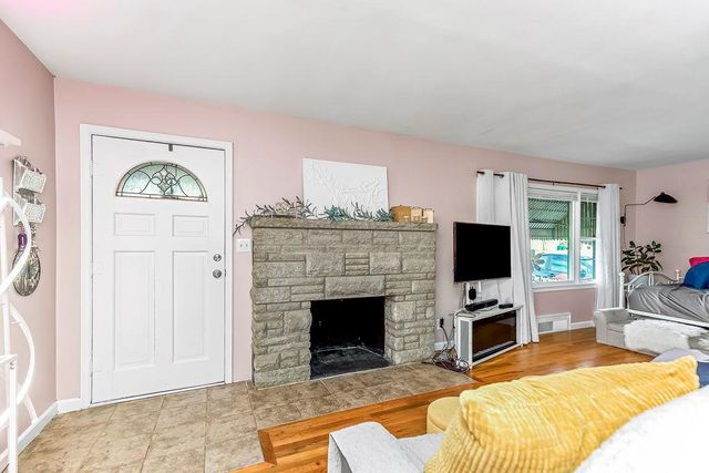 1205 N 90th Street, Kansas City, KS 66112