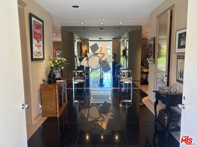 917 Oxford Way, Beverly Hills, CA 90210