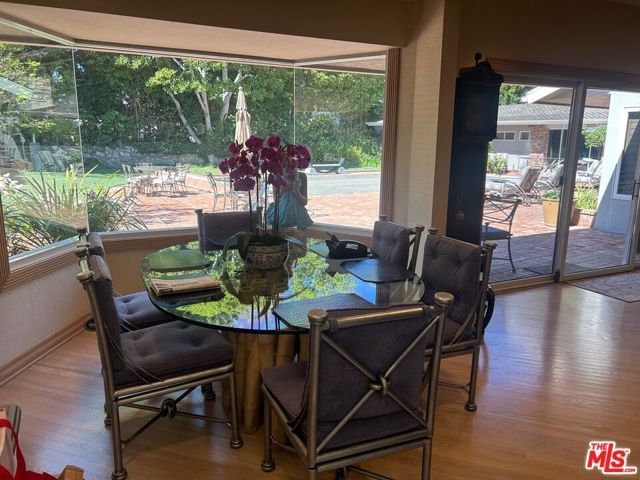 917 Oxford Way, Beverly Hills, CA 90210