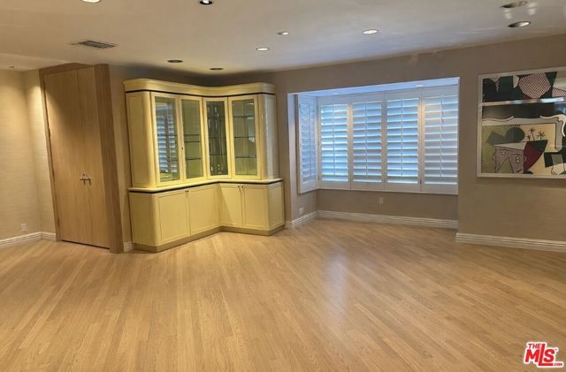 917 Oxford Way, Beverly Hills, CA 90210