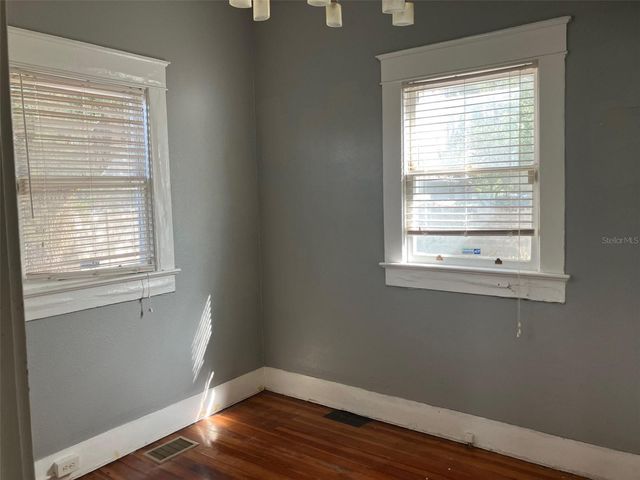 2714 S MACDILL AVENUE, Tampa, FL 33629