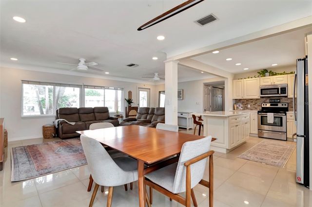 6468 17TH TERRACE N, St Petersburg, FL 33710