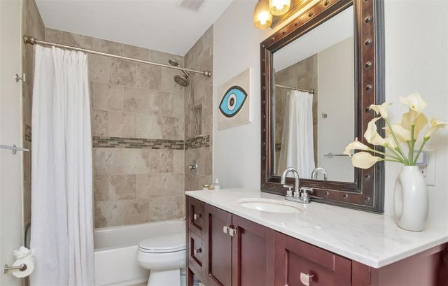 6468 17TH TERRACE N, St Petersburg, FL 33710