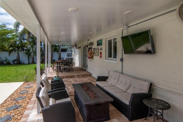 6468 17TH TERRACE N, St Petersburg, FL 33710