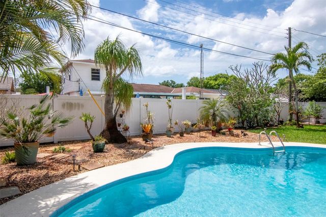 6468 17TH TERRACE N, St Petersburg, FL 33710