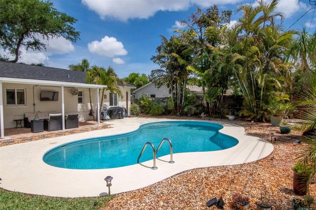 6468 17TH TERRACE N, St Petersburg, FL 33710