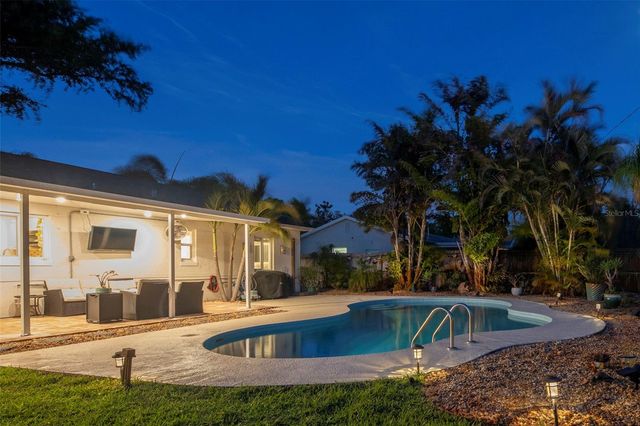 6468 17TH TERRACE N, St Petersburg, FL 33710