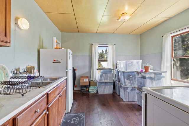 10003 E 9th Ave, Spokane Valley, WA 99206