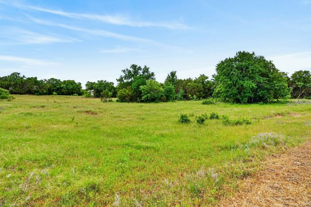 1066 High Point Drive, Mineral Wells, TX 76067