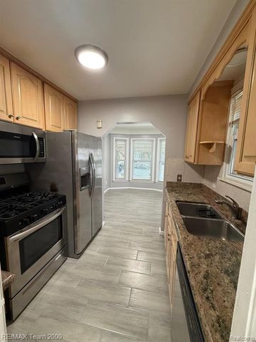 1013 Mayburn Street, Dearborn, MI 48128