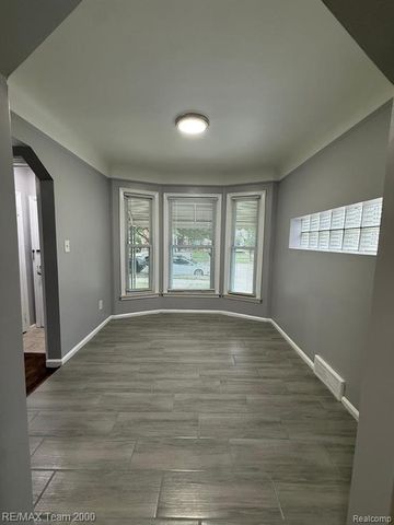 1013 Mayburn Street, Dearborn, MI 48128