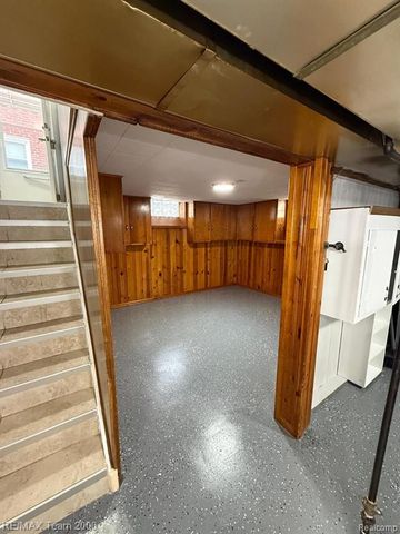 1013 Mayburn Street, Dearborn, MI 48128