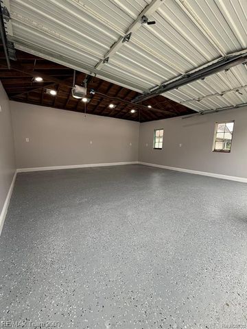 1013 Mayburn Street, Dearborn, MI 48128
