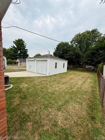 1013 Mayburn Street, Dearborn, MI 48128
