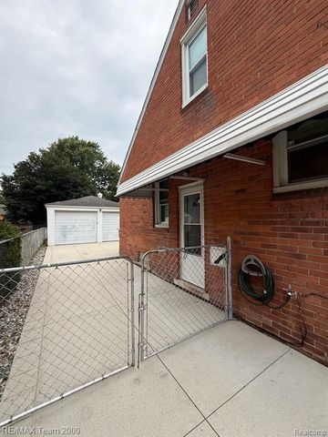 1013 Mayburn Street, Dearborn, MI 48128