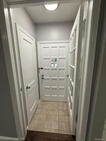 1013 Mayburn Street, Dearborn, MI 48128