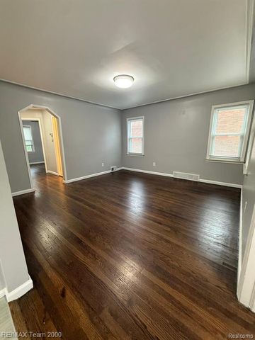 1013 Mayburn Street, Dearborn, MI 48128