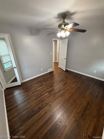 1013 Mayburn Street, Dearborn, MI 48128