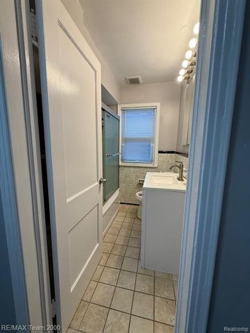 1013 Mayburn Street, Dearborn, MI 48128