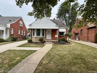 1013 Mayburn Street, Dearborn, MI 48128