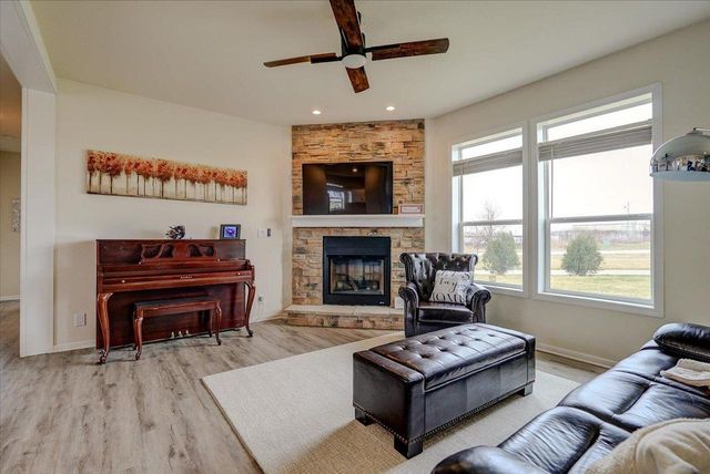 6605 Warner Farm Drive, Deforest, WI 53532