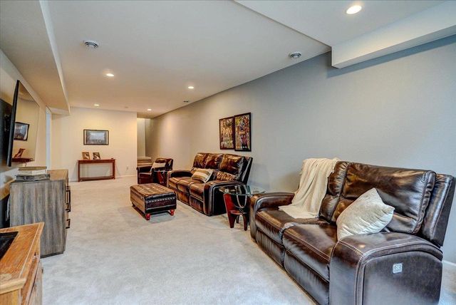 6605 Warner Farm Drive, Deforest, WI 53532