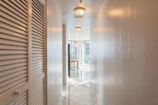 1111 SW 1st Ave 2420-N, Miami, FL 33130