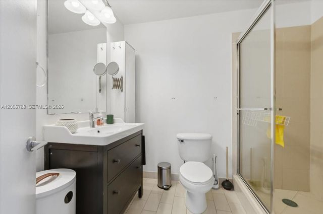 1111 SW 1st Ave 2420-N, Miami, FL 33130